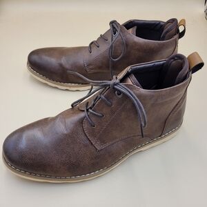 Madden NYC Men's size 9 Hoffman Chukka Brown Boots Ortholite
